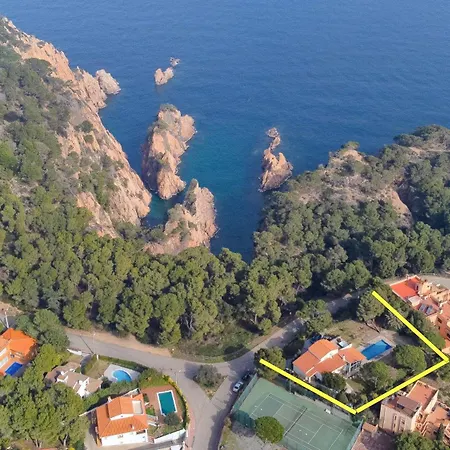 Falconiere Villa *
